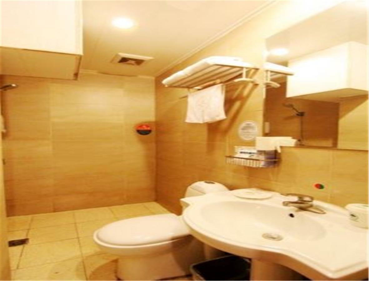 Greentree Inn Shandong Qingdao Railway Station Zhanqiao Yacht Wharf Express Ngoại thất bức ảnh
